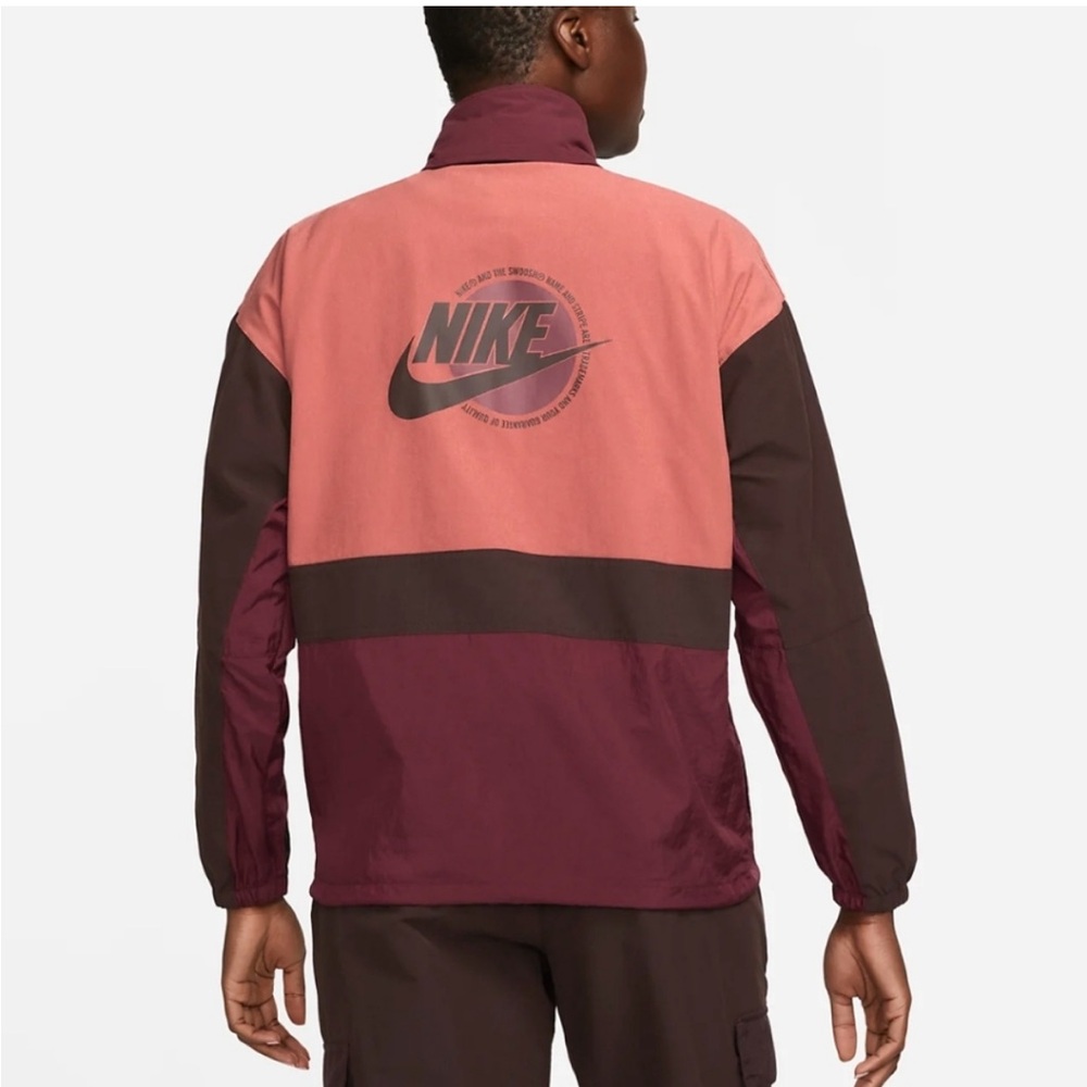 Nike | Sportswear Revolution Women's Sports Utility 1/2-Zip Jacket - Picture 2 of 13